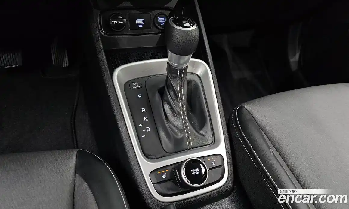 Hyundai Venue 2021 1.6 Автомат в Москве № 608913, фото 8