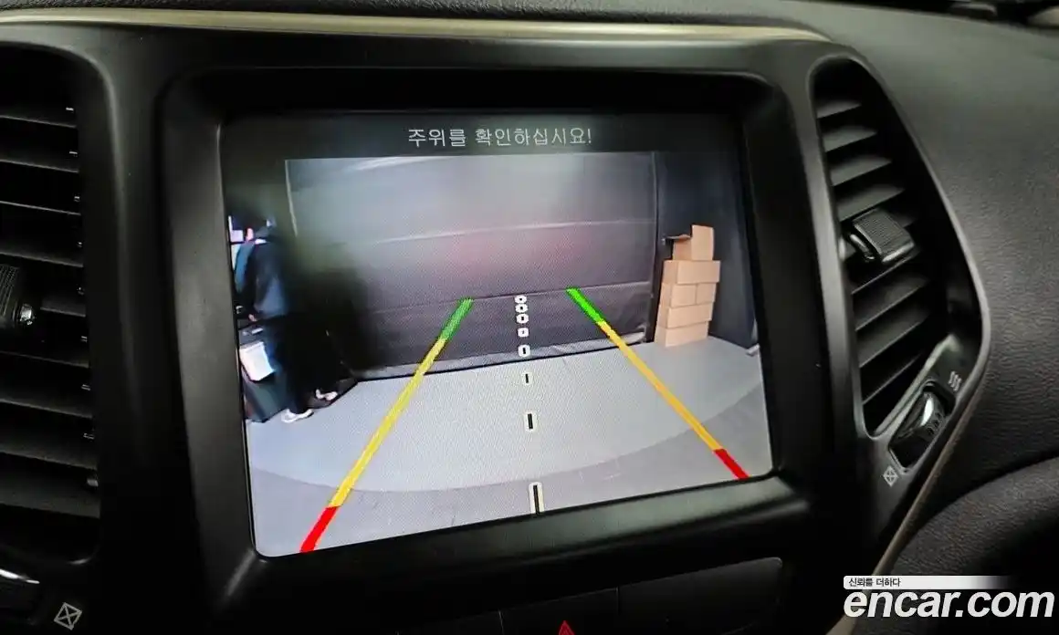 Jeep Cherokee 2016 2.4 Автомат в Москве № 609730, фото 15