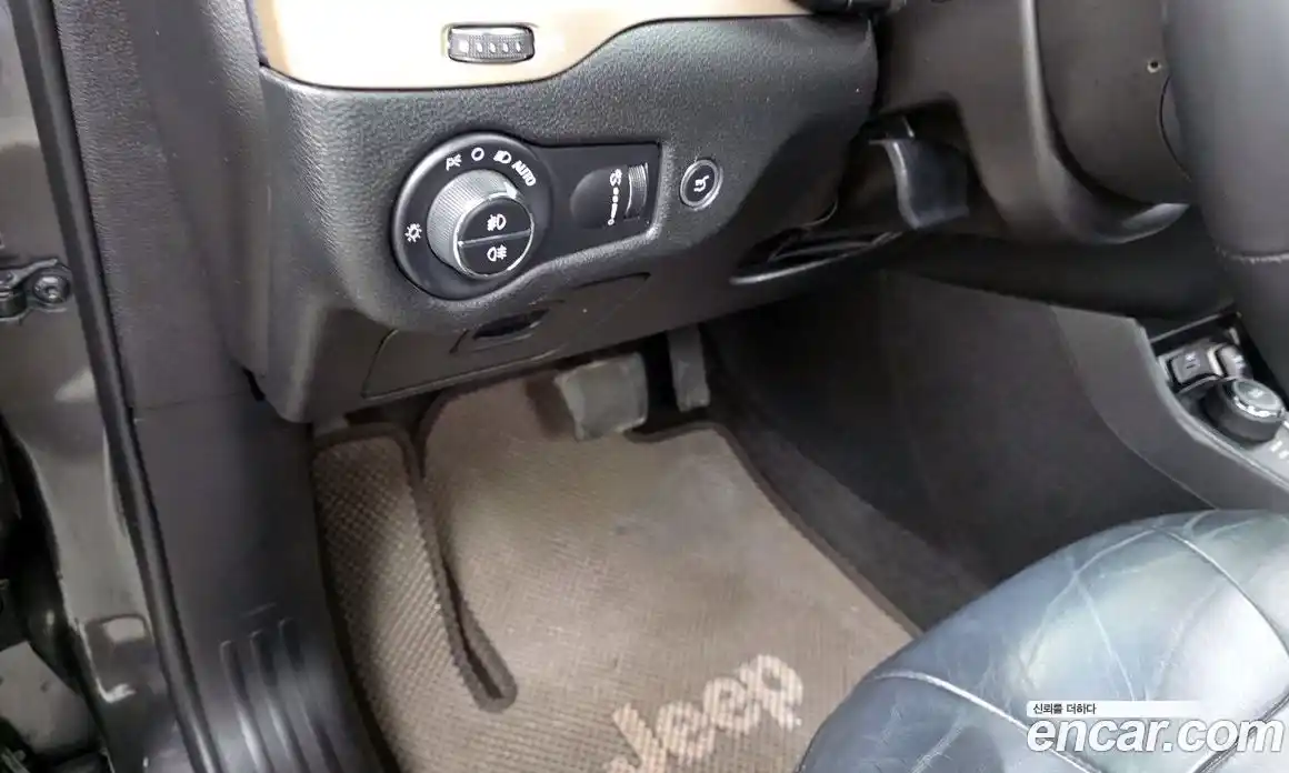 Jeep Cherokee 2016 2.4 Автомат в Москве № 609730, фото 18