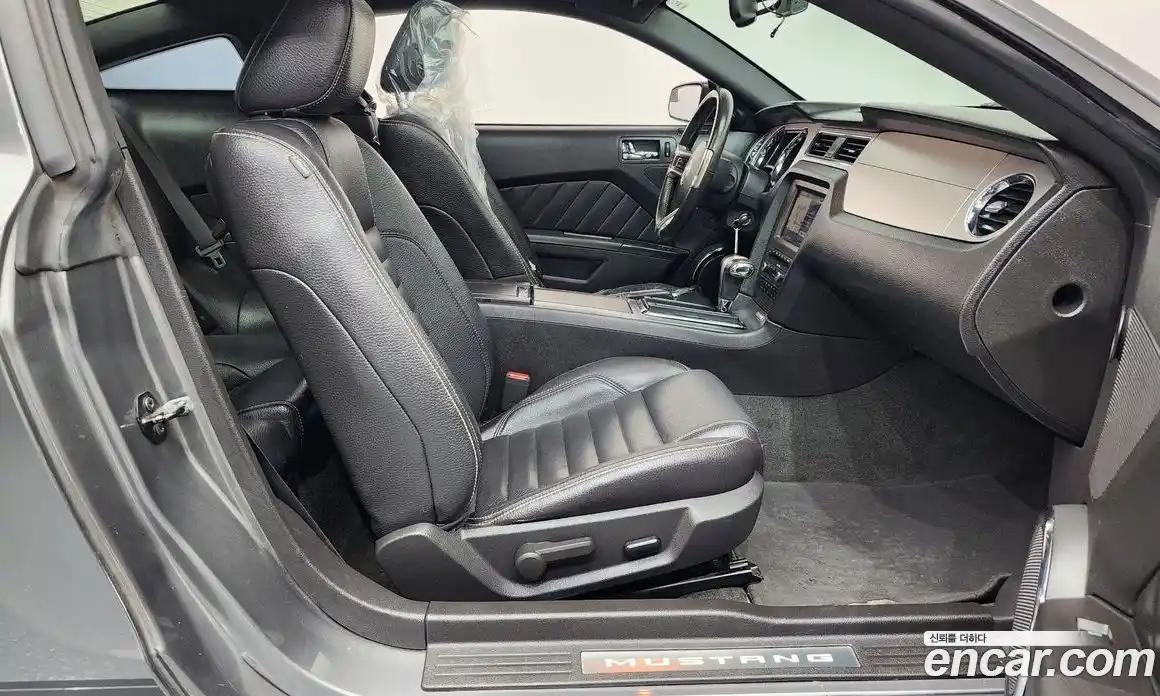 Ford Mustang 2011 3.7 Автомат в Москве № 610249, фото 11