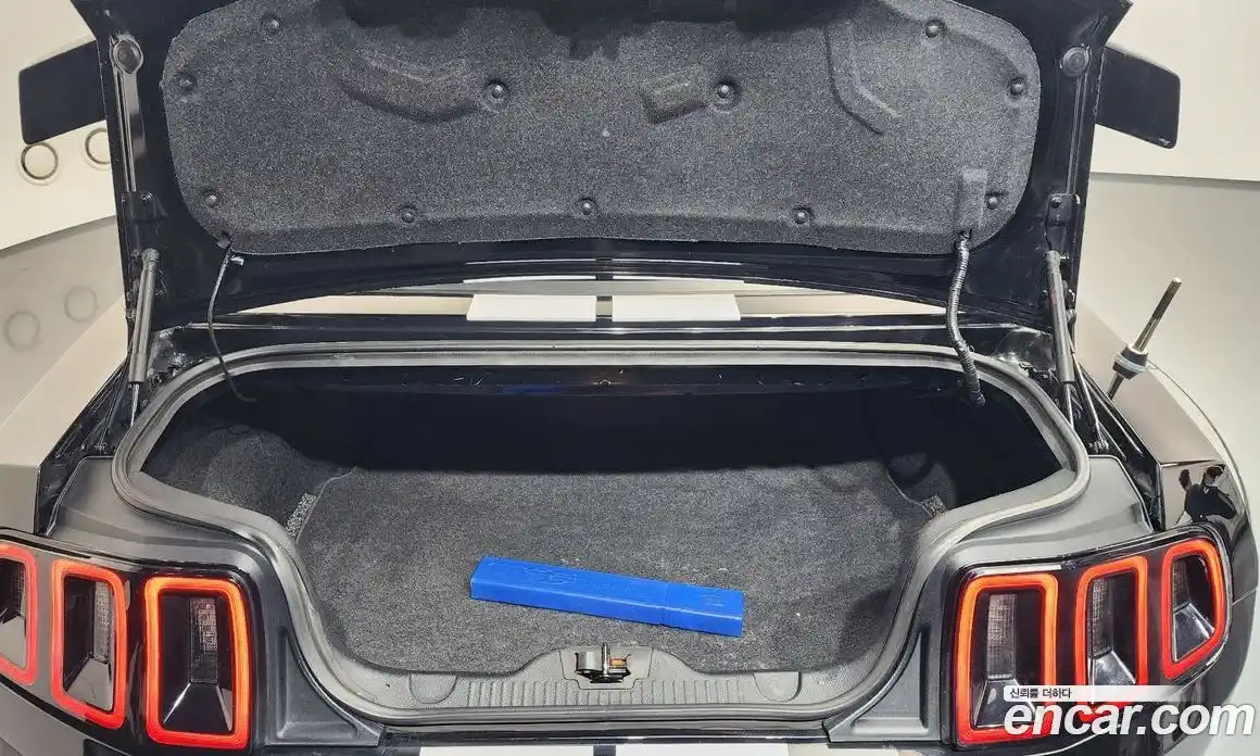 Ford Mustang 2013 3.7 Автомат в Москве № 610253, фото 20