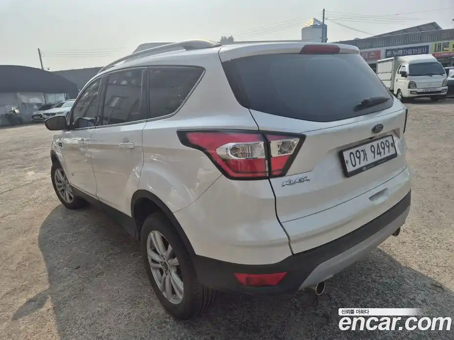 Ford Kuga 2017 2.0 Автомат в Москве № 610381, фото 4