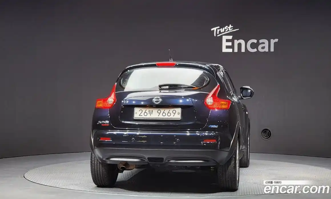 Nissan Juke 2014 1.6 Автомат в Москве № 611331, фото 4