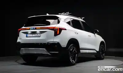 Kia Seltos 2023 1.6 Автомат в Москве № 613103, миниатюра 2