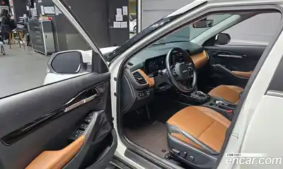 Kia Seltos 2023 1.6 Автомат в Москве № 613103, миниатюра 10