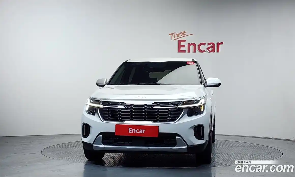 Kia Seltos 2024 1.6 Автомат в Москве № 613149, фото 3