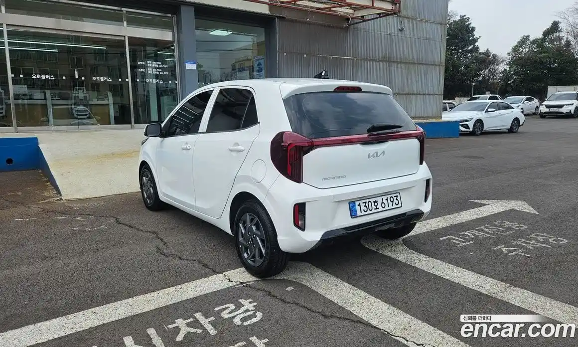 Kia Morning 2024 1.0 Автомат в Москве № 613199, фото 6