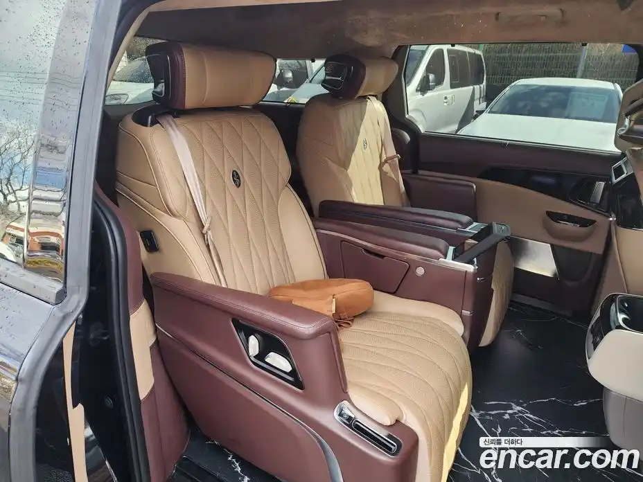 Kia Canival 2023 3.5 Автомат в Москве № 613559, фото 14