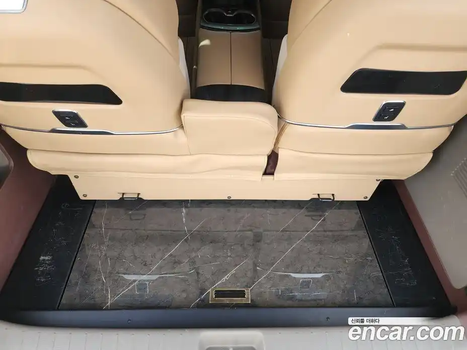 Kia Canival 2023 3.5 Автомат в Москве № 613559, фото 18