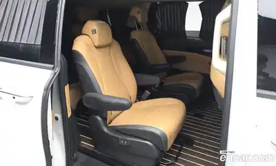 Kia Canival 2023 3.5 Автомат в Москве № 613698, миниатюра 10