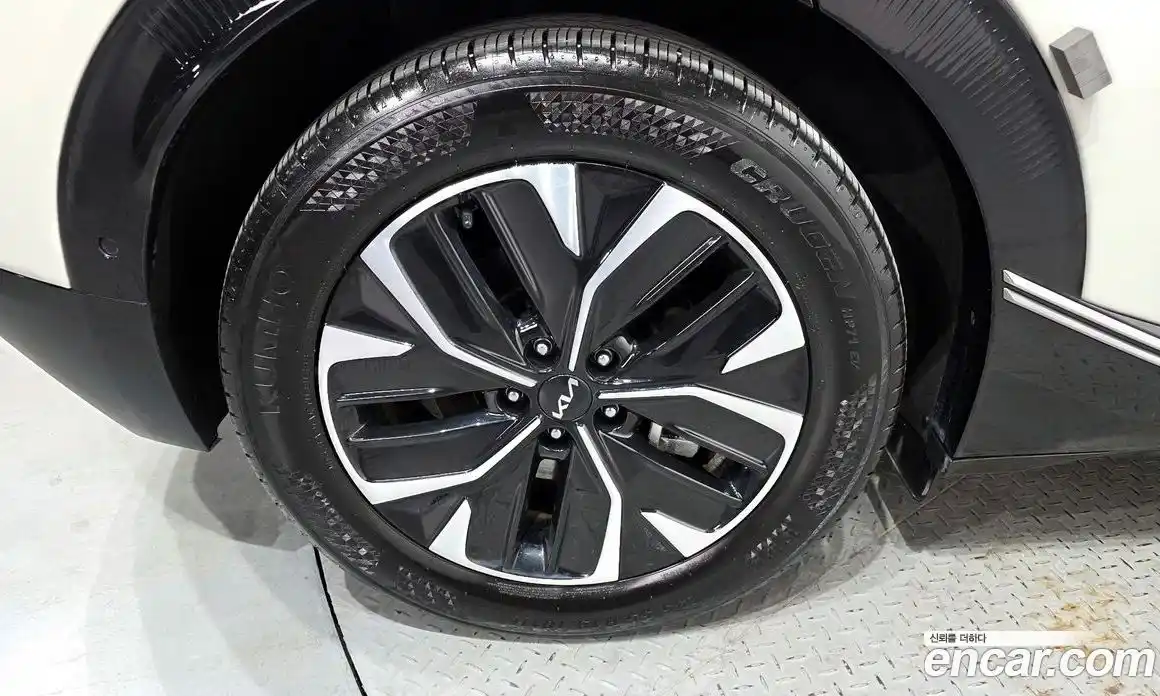 Kia EV6 2022 0.1 Автомат в Москве № 613821, фото 5