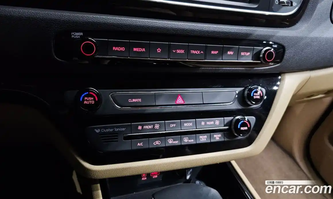 Kia Canival 2020 3.3 Автомат в Москве № 614051, фото 17