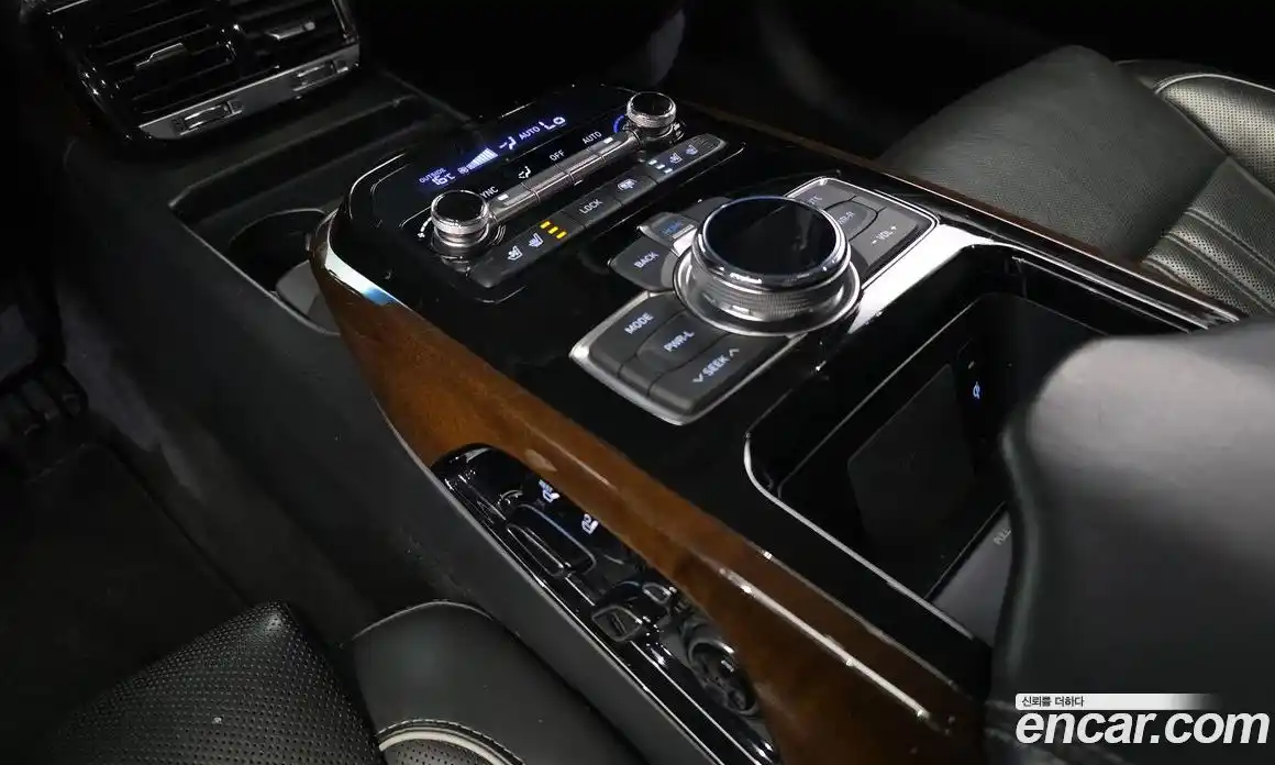 Genesis EQ900 2018 5.0 Автомат в Москве № 615731, фото 16