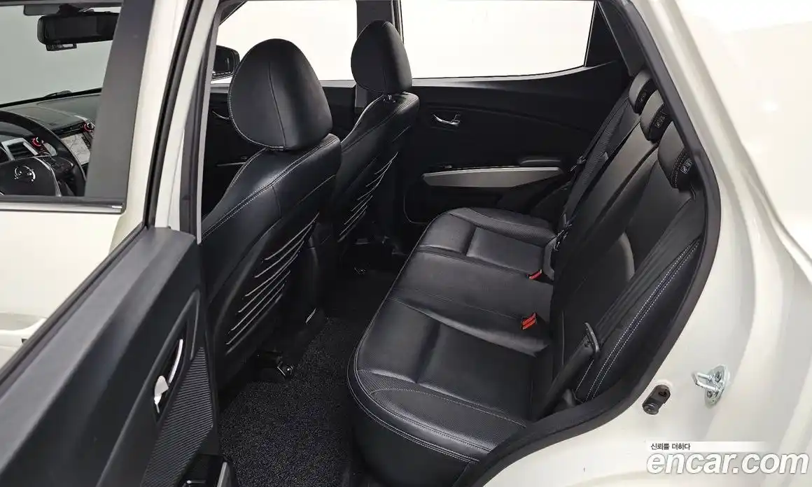 SsangYong TIBOLI 2016 1.6 Автомат в Москве № 616107, фото 12