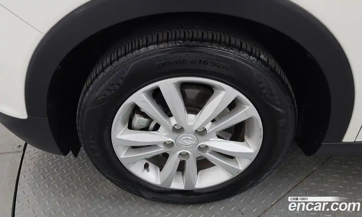 SsangYong TIBOLI 2016 1.6 Автомат в Москве № 616107, фото 5