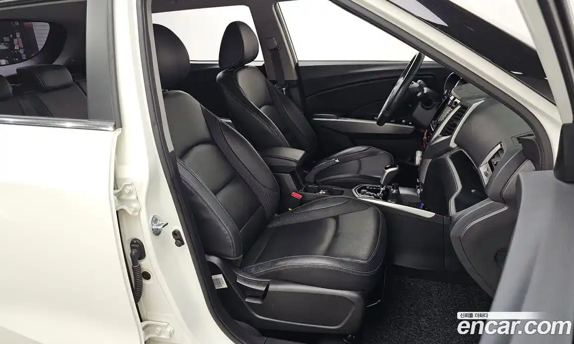 SsangYong TIBOLI 2016 1.6 Автомат в Москве № 616107, фото 10