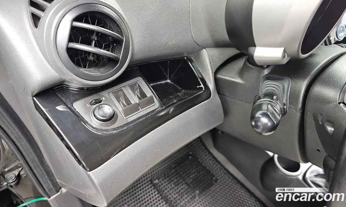 Chevrolet Spark 2012 1.0 Механическая в Москве № 618607, фото 15