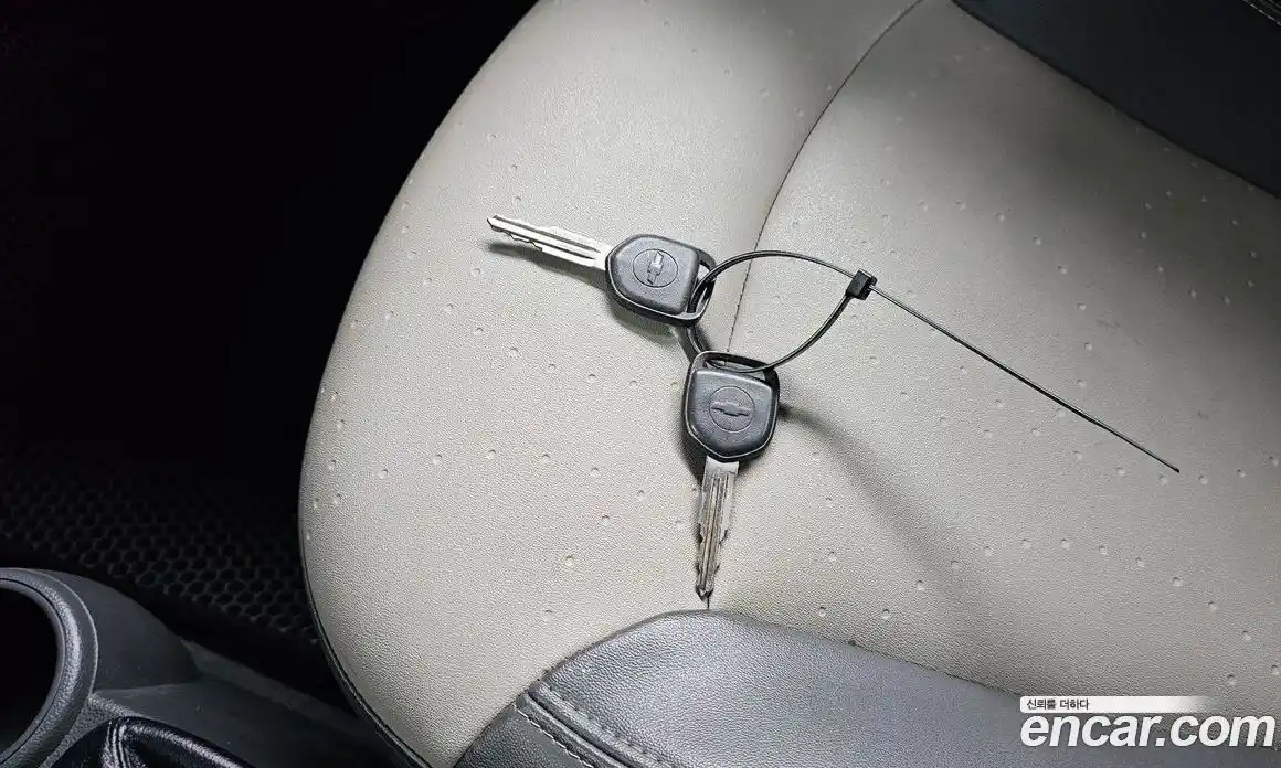 Chevrolet Spark 2012 1.0 Механическая в Москве № 618607, фото 19