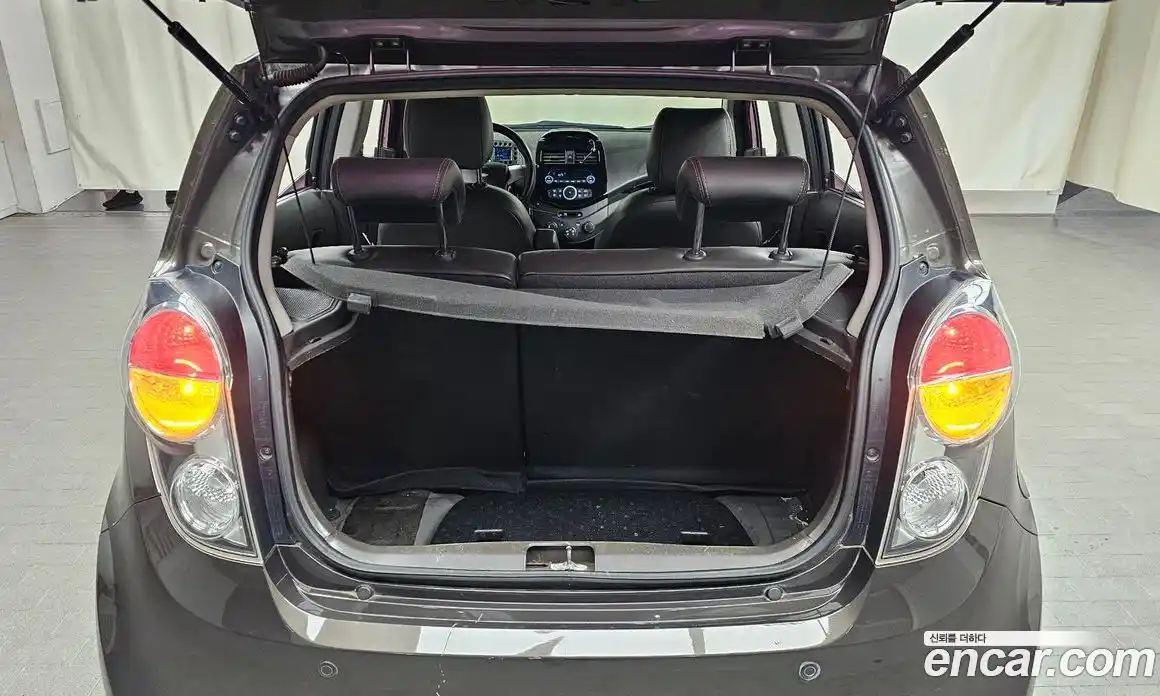 Chevrolet Spark 2012 1.0 Механическая в Москве № 618607, фото 20