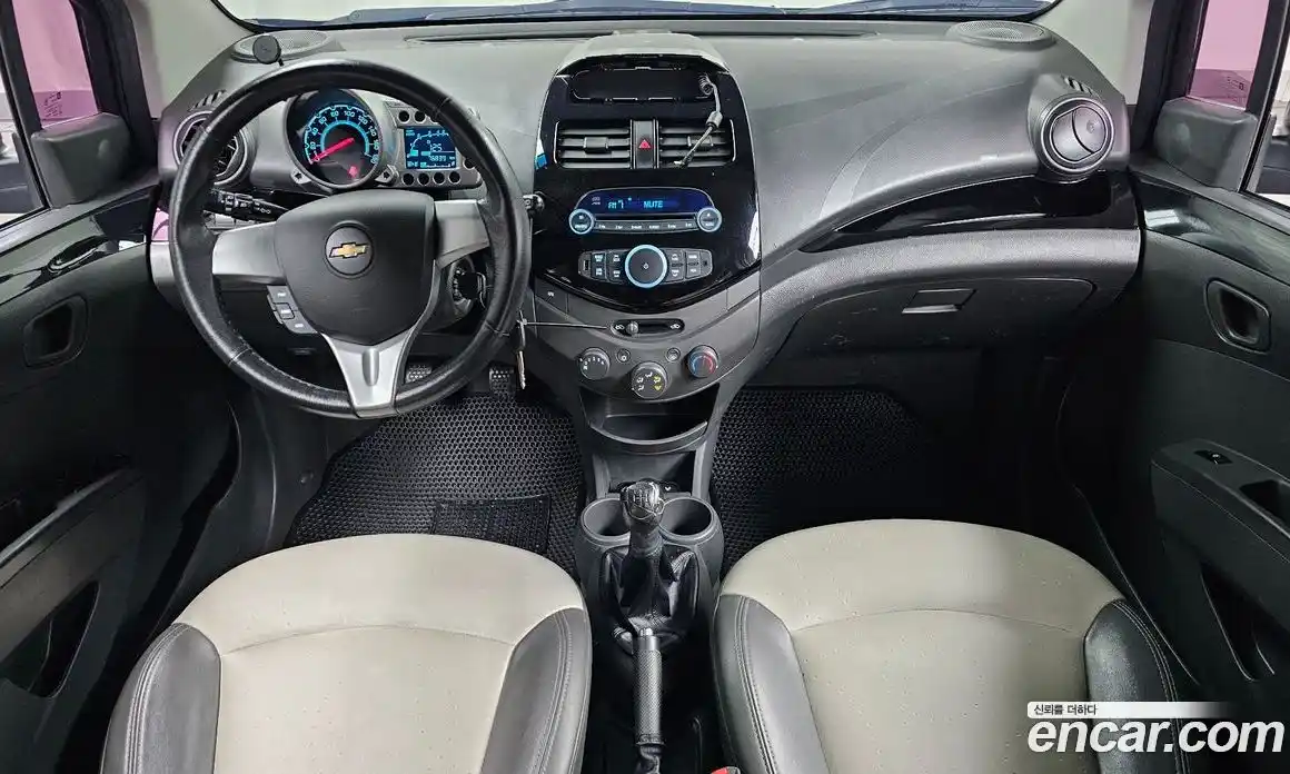Chevrolet Spark 2012 1.0 Механическая в Москве № 618607, фото 7