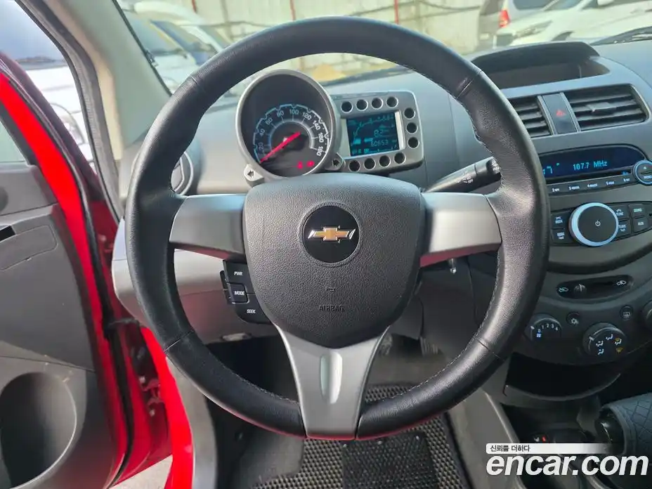 Chevrolet Spark 2012 1.0 Автомат в Москве № 619238, фото 13