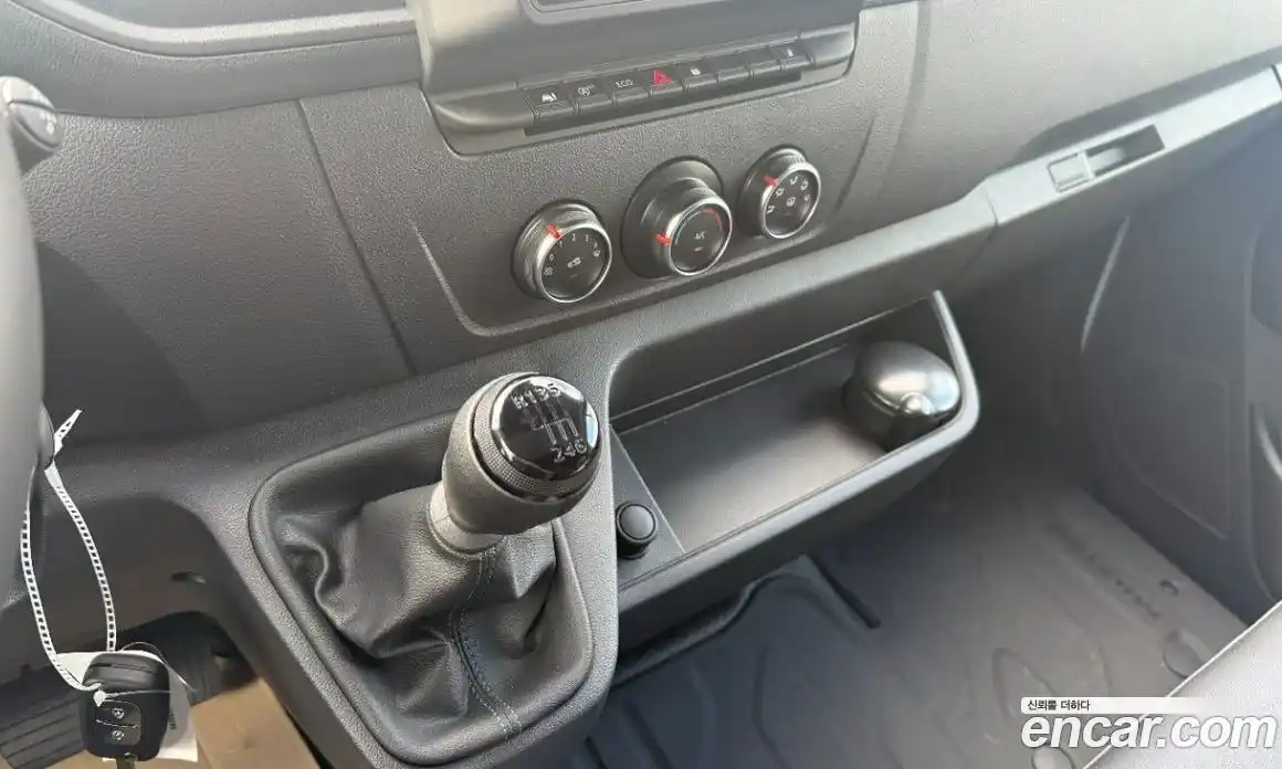 Renault Master 2024 2.3 Механическая в Москве № 619566, фото 11