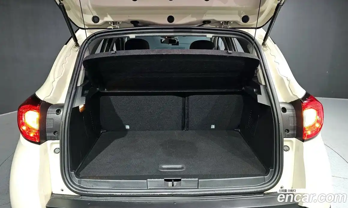 Renault QM3 2016 1.5 Автомат в Москве № 619706, фото 20