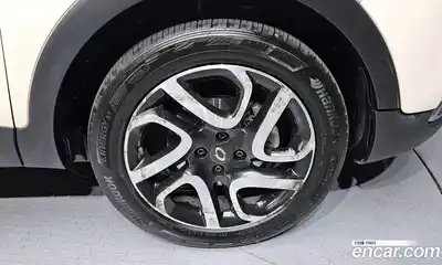 Renault QM3 2016 1.5 Автомат в Москве № 619706, миниатюра 5