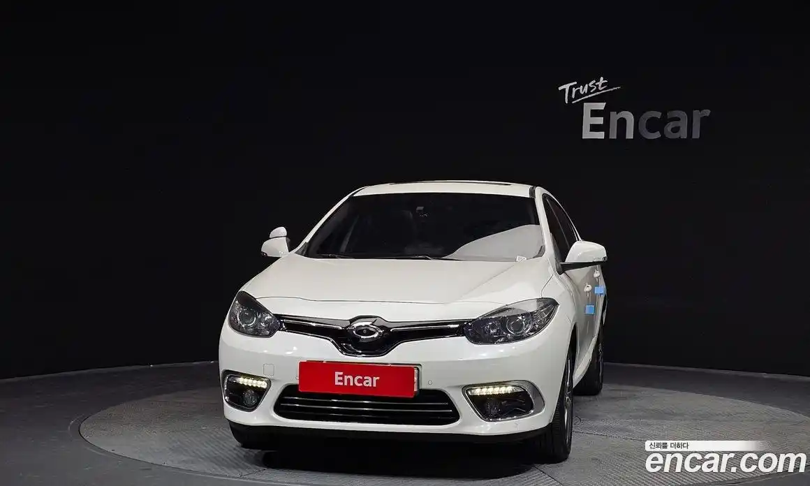 Renault SM3 2015 1.6 Автомат в Москве № 619919, фото 3