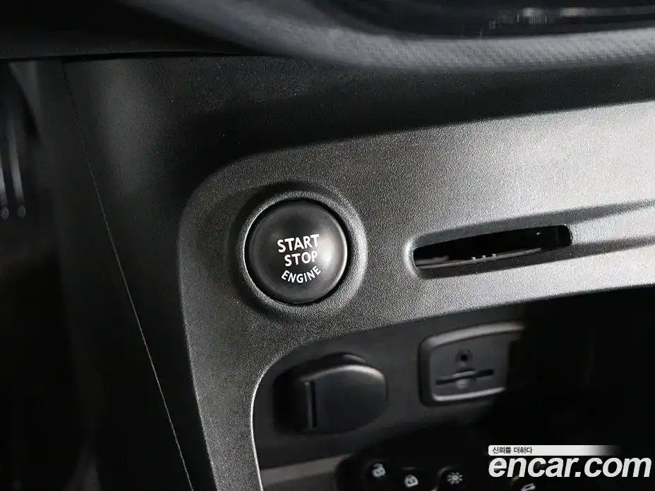 Renault QM3 2014 1.5 Автомат в Москве № 620238, фото 11