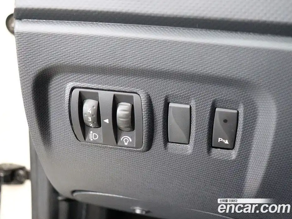 Renault QM3 2014 1.5 Автомат в Москве № 620238, фото 13