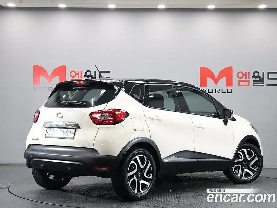 Renault QM3 2014 1.5 Автомат в Москве № 620238, фото 3