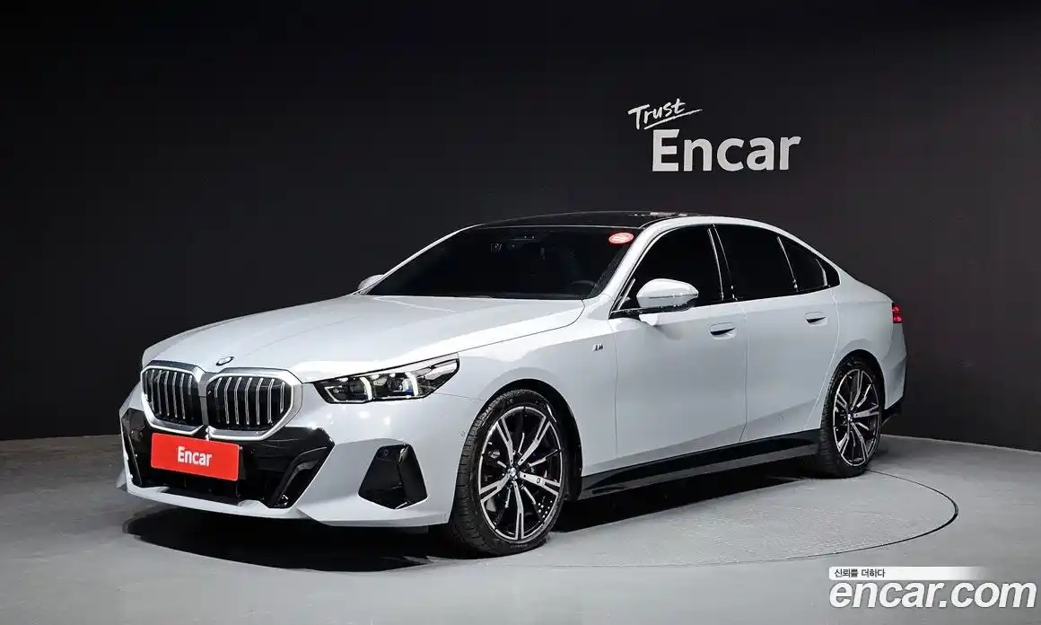 BMW 5-Series 2025 2.0 Автомат в Москве № 620555, фото 1