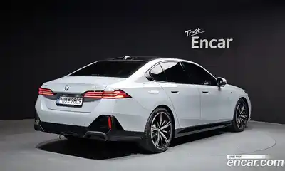 BMW 5-Series 2025 2.0 Автомат в Москве № 620555, миниатюра 2