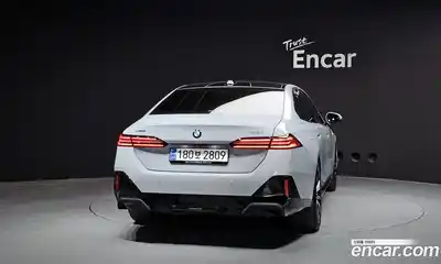 BMW 5-Series 2025 2.0 Автомат в Москве № 620555, миниатюра 4