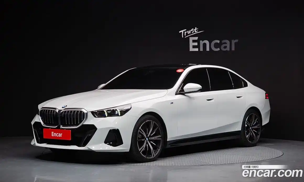 BMW 5-Series 2025 2.0 Автомат в Москве № 620587, фото 1