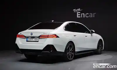 BMW 5-Series 2025 2.0 Автомат в Москве № 620587, миниатюра 2