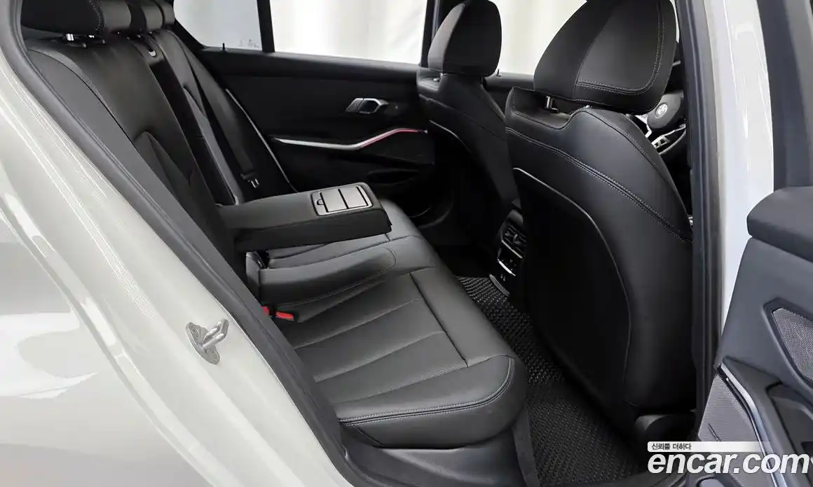 BMW 3-Series 2025 2.0 Автомат в Москве № 620594, фото 12