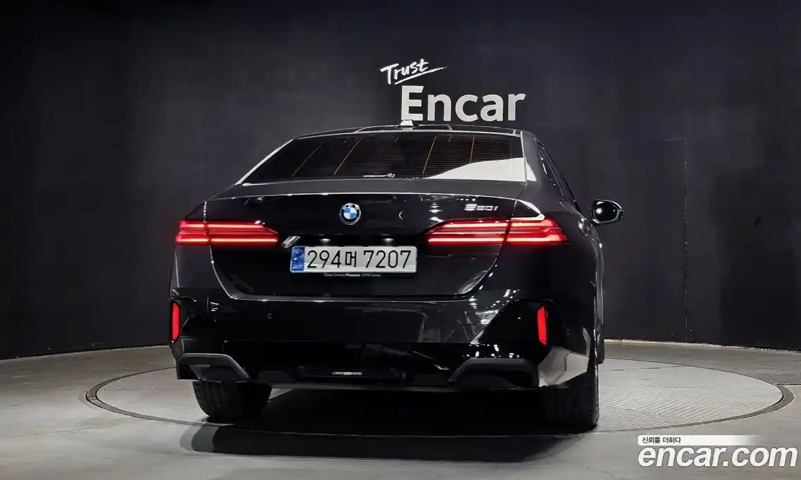 BMW 5-Series 2024 2.0 Автомат в Москве № 620821, фото 4