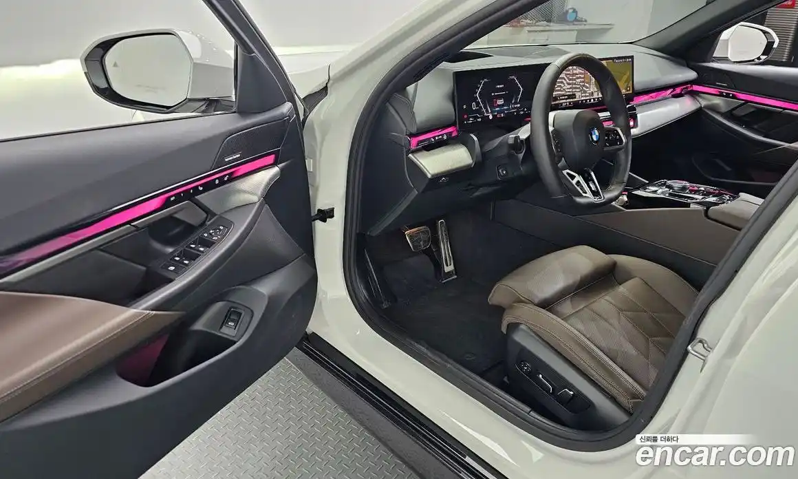 BMW 5-Series 2025 2.0 Автомат в Москве № 621399, фото 11