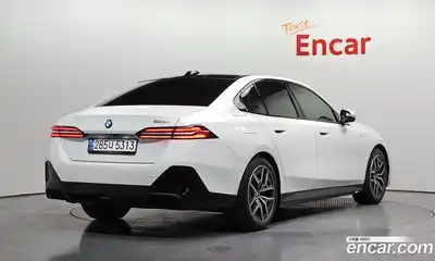 BMW 5-Series 2025 2.0 Автомат в Москве № 621399, миниатюра 2