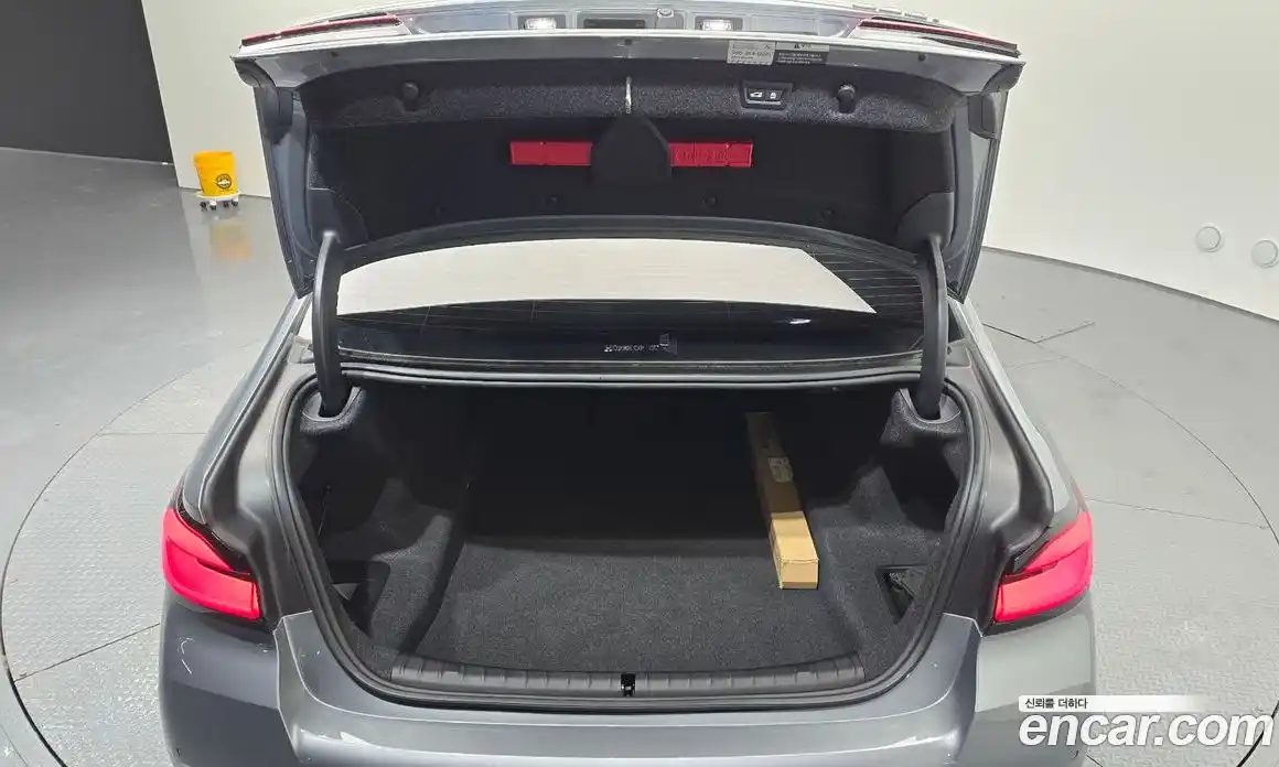 BMW 5-Series 2023 2.0 Автомат в Москве № 621698, фото 20