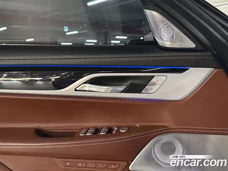 BMW 7-Series 2018 6.6 Автомат в Москве № 622365, фото 10