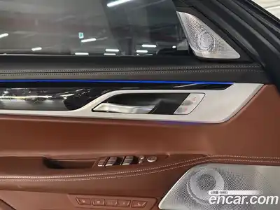 BMW 7-Series 2018 6.6 Автомат в Москве № 622365, миниатюра 10