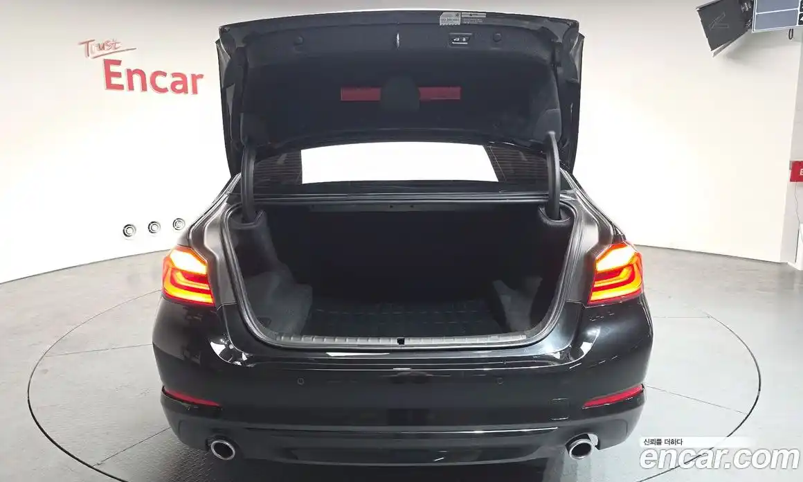 BMW 5-Series 2018 2.0 Автомат в Москве № 622386, фото 19