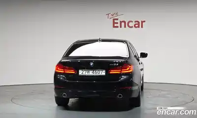 BMW 5-Series 2018 2.0 Автомат в Москве № 622386, миниатюра 3