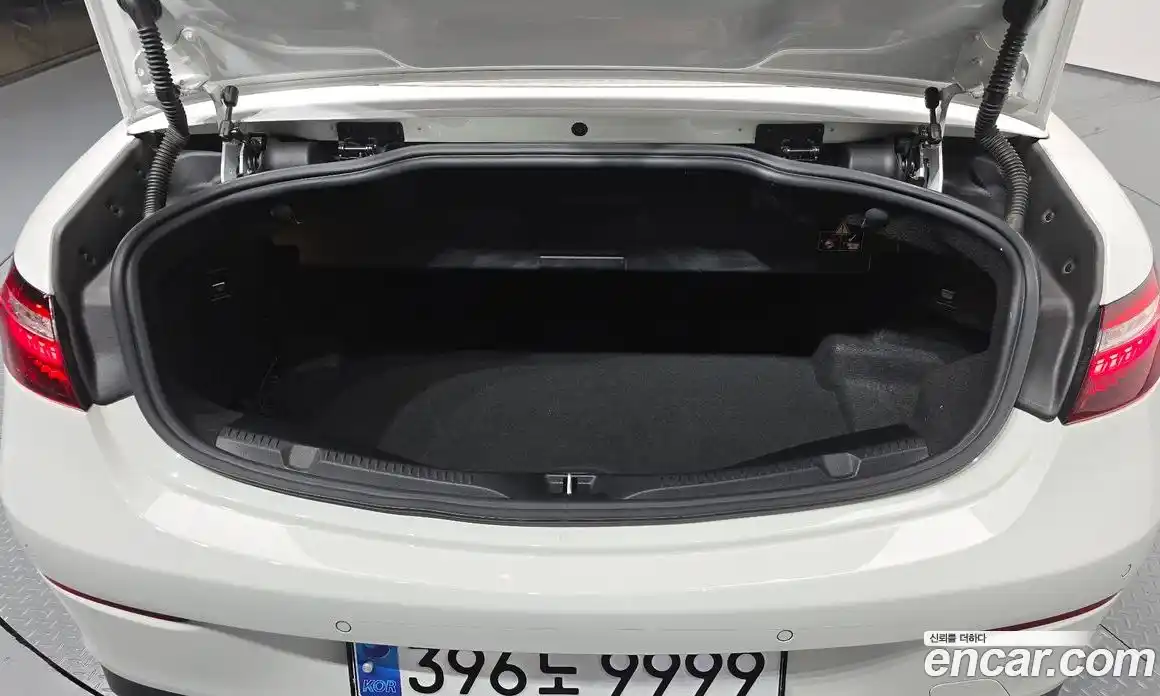 Mercedes-Benz E-Class 2022 3.0 Автомат в Москве № 623168, фото 20