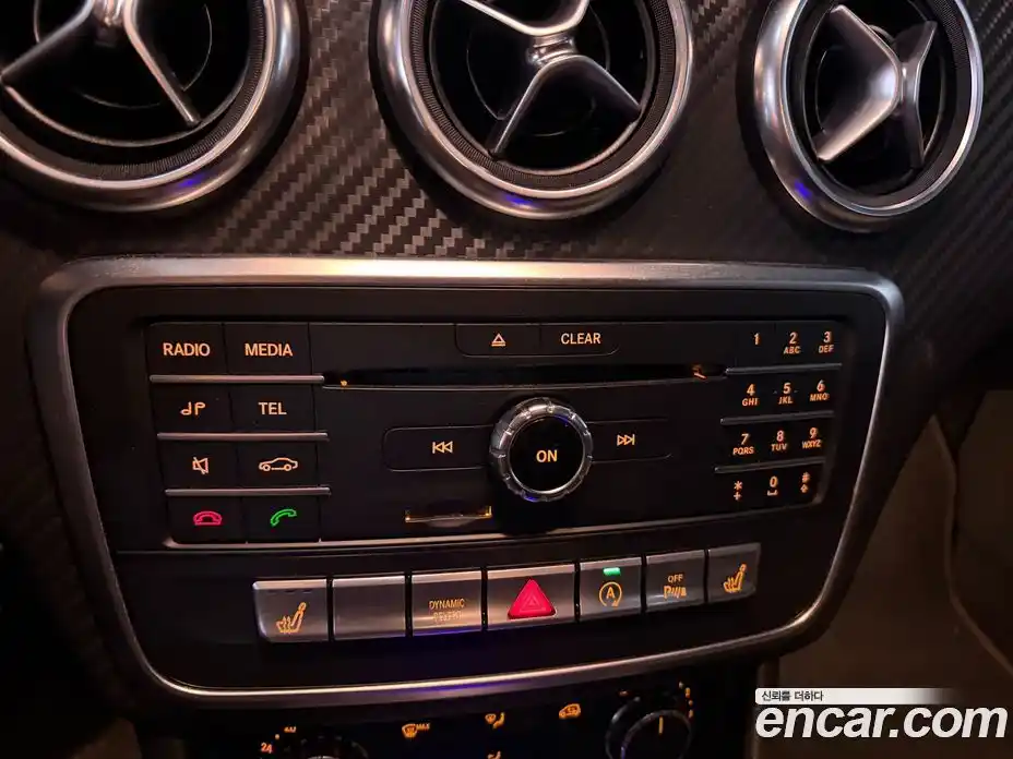 Mercedes-Benz A-Class 2018 1.6 Автомат в Москве № 623373, фото 14