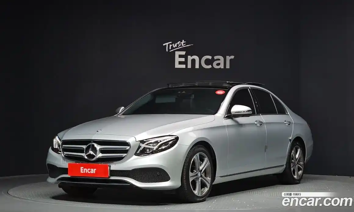 Mercedes-Benz E-Class 2017 2.0 Автомат в Москве № 623631, фото 1