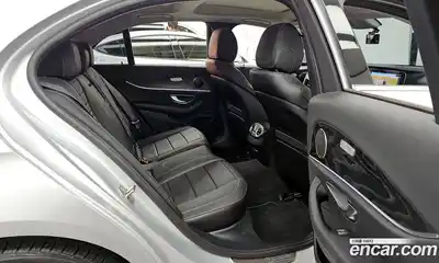 Mercedes-Benz E-Class 2017 2.0 Автомат в Москве № 623631, миниатюра 11